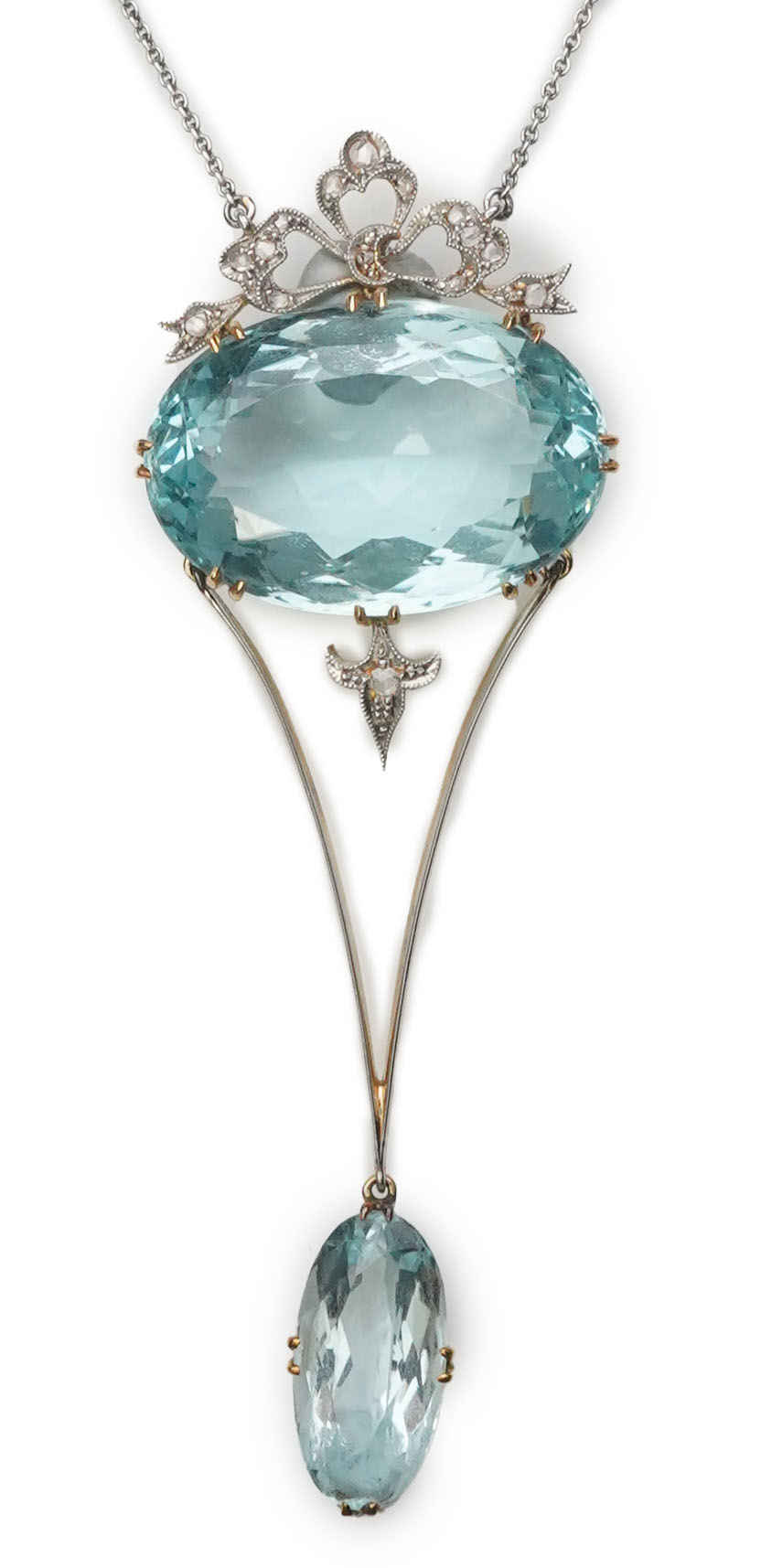 An Edwardian aquamarine and diamond pendant necklace, early 20th century